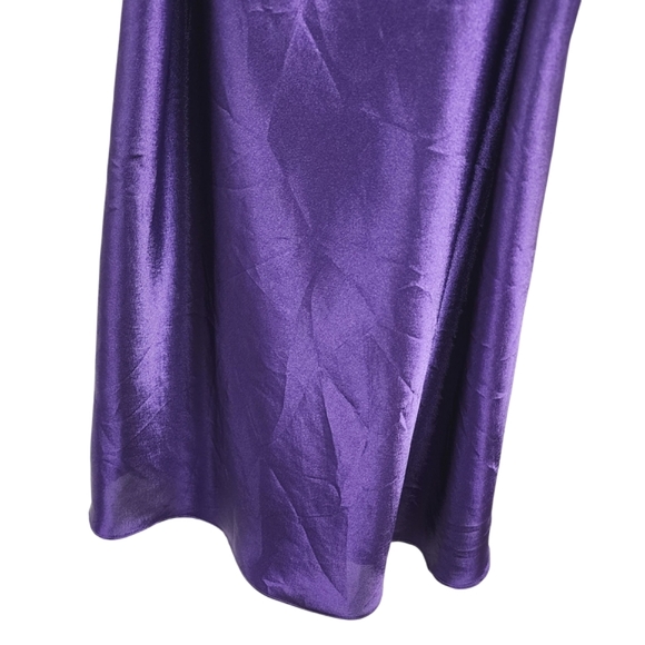 Morgan Taylor Women's‎ Purple Satin Chemise Size Medium - Picture 6 of 7